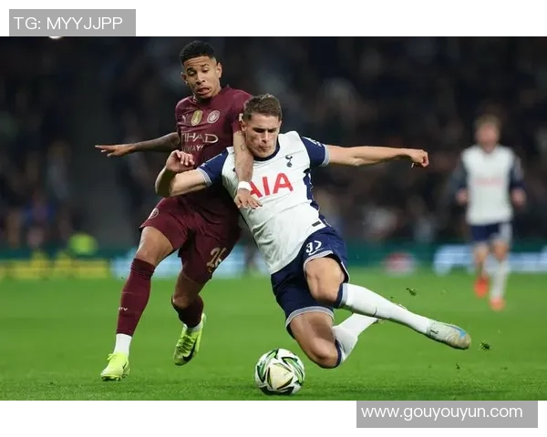 英超激战莱比锡与热刺交锋红牌争议引发全场热议与焦点分析