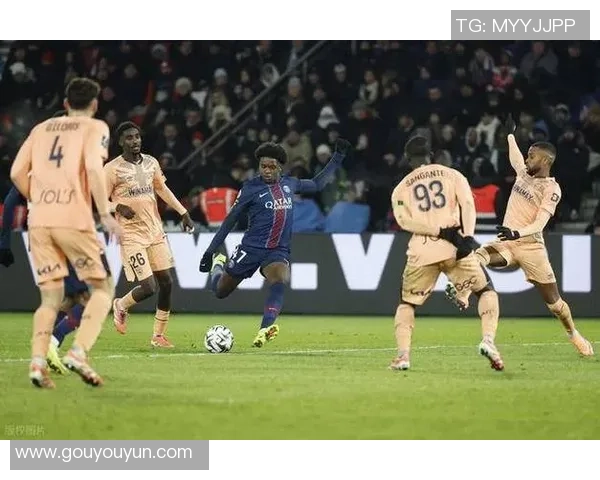 巴黎圣日耳曼逆转热刺的友谊赛精彩瞬间与全场焦点分析