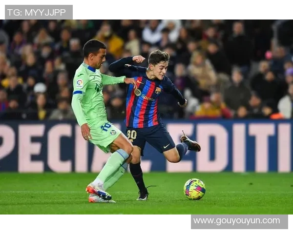 中超精彩对决波尔图凭乌龙球小胜巴萨引发转会热议