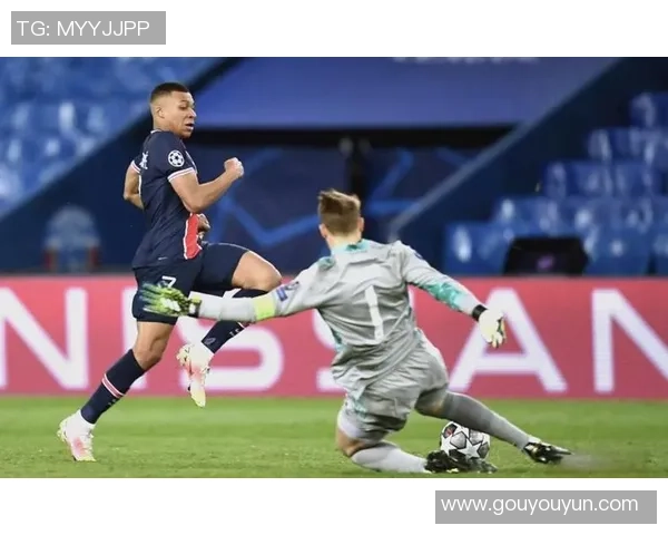 欧冠激战：拜仁与曼联战成平局门将神扑成比赛转折点