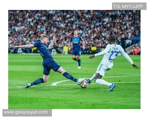 欧冠激战：曼联与皇马战成平局数据分析揭示比赛精彩瞬间