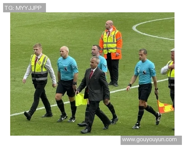 世界杯激战阿森纳与尤文图斯战成平局帽子戏法引发争议判罚热议 世界杯激战阿森纳与尤文图斯战成平局帽子戏法引发争议判罚热议