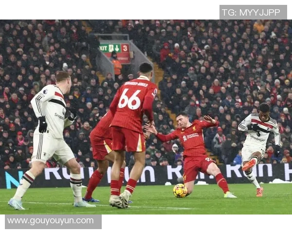 德甲焦点战曼城与利物浦激战成平局绝杀瞬间点燃全场激情 德甲焦点战曼城与利物浦激战成平局绝杀瞬间点燃全场激情