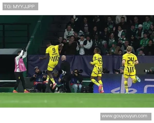 西甲激战：多特蒙德与尤文图斯战成平局精彩瞬间回顾与数据分析