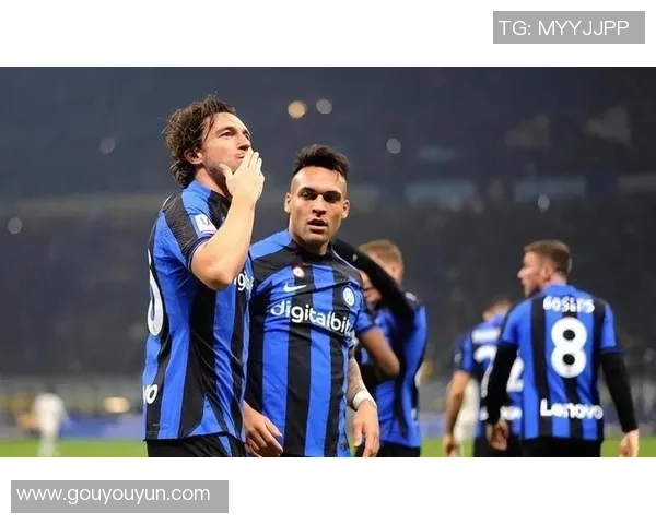 足总杯激战：多特蒙德与尤文图斯战成平局补时进球引发全场狂欢