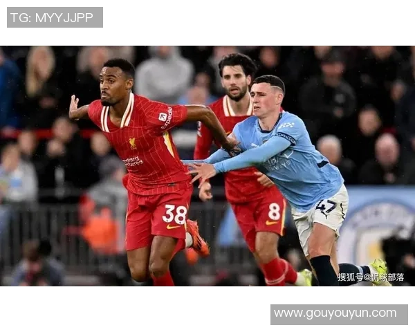 利物浦逆袭曼城2-1爆冷瞬间引发全场热烈欢呼精彩集锦回顾