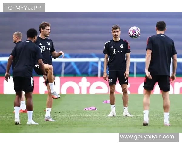 足总杯激战：拜仁与里昂战成平局全场气氛紧张引发热议