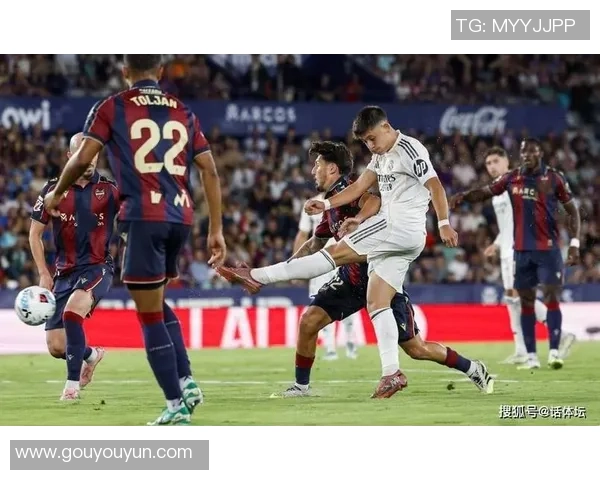 皇马友谊赛大胜那不勒斯五球狂潮引发全场热议 皇马友谊赛大胜那不勒斯五球狂潮引发全场热议