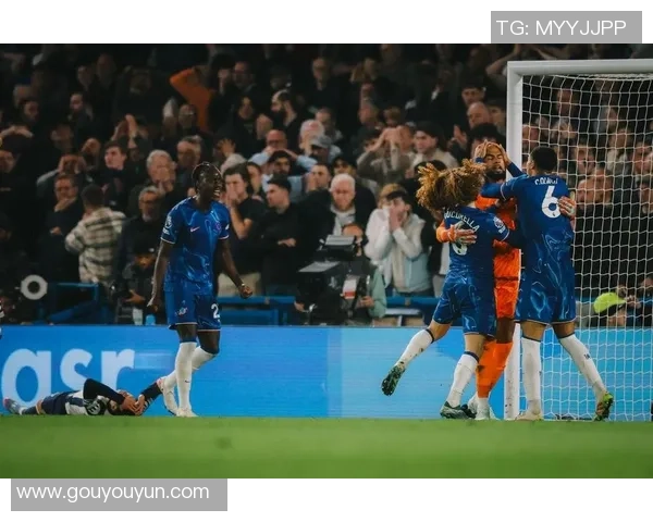 西甲热刺大胜拜仁帽子戏法引发争议判罚全场沸腾