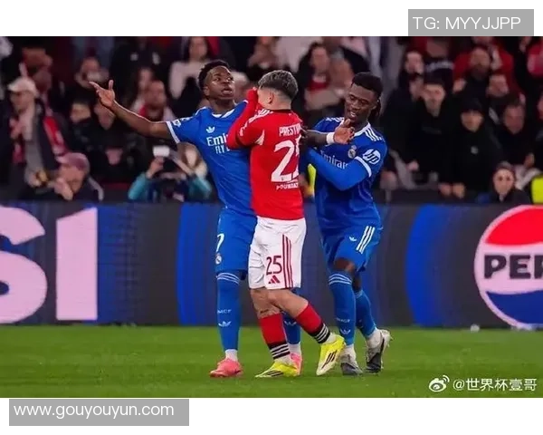 中超激战本菲卡与利物浦战成平局红牌事件引发全场热议