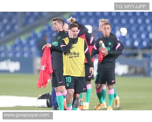 意甲经典对决尤文图斯与巴萨战成平局神奇扑救成比赛焦点